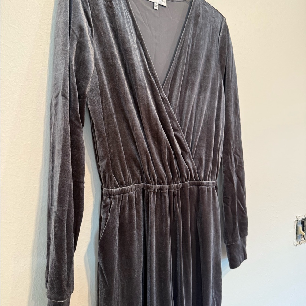 Gibson Latimer Charcoal Velvet Long Sleeve Jumpsuit